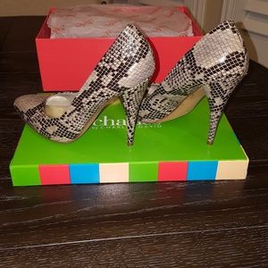 Charles David faux Snake Print Pumps Sz. 8